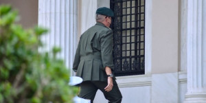 ΚΥΣΕΑ: Ποιοι αντιστράτηγοι, αντιναύαρχοι και αντιπτέραρχοι τοποθετούνται σε κομβικές θέσεις