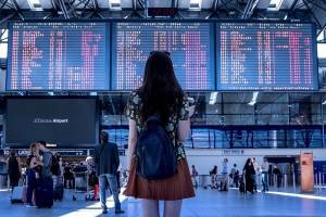 Επιστροφή στους ταξιδιωτικούς περιορισμούς για έξι χώρες εκτός ΕΕ