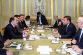 Μακρόν: Συνάντηση με τον πρόεδρο του κοινοβουλίου της Βενεζουέλας