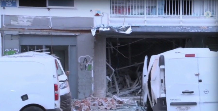 Κολωνός: Ισχυρή έκρηξη σε επιχείρηση-Ζημιές σε καταστήματα, πολυκατοικίες και αυτοκίνητα