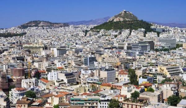 Θεσμοί - Έκθεση αξιολόγησης: Zητούν «ξεπάγωμα» των πλειστηριασμών