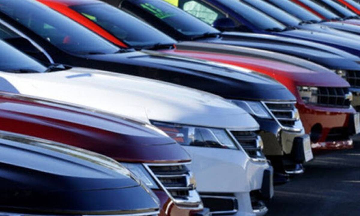 Ρωσία: Τεράστιο πλήγμα στις πωλήσεις νέων αυτοκινήτων