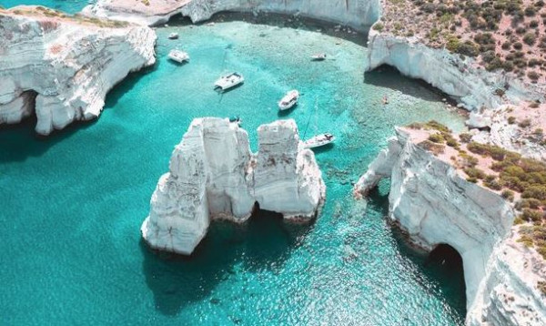 Μήλος: Πρώτη επιλογή το 2024 από το Conde Nast Traveler