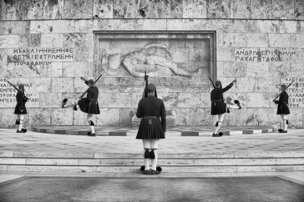 Βουλή: Κατατέθηκε η τροπολογία για το Μνημείο του Άγνωστου Στρατιώτη - Τι προβλέπει