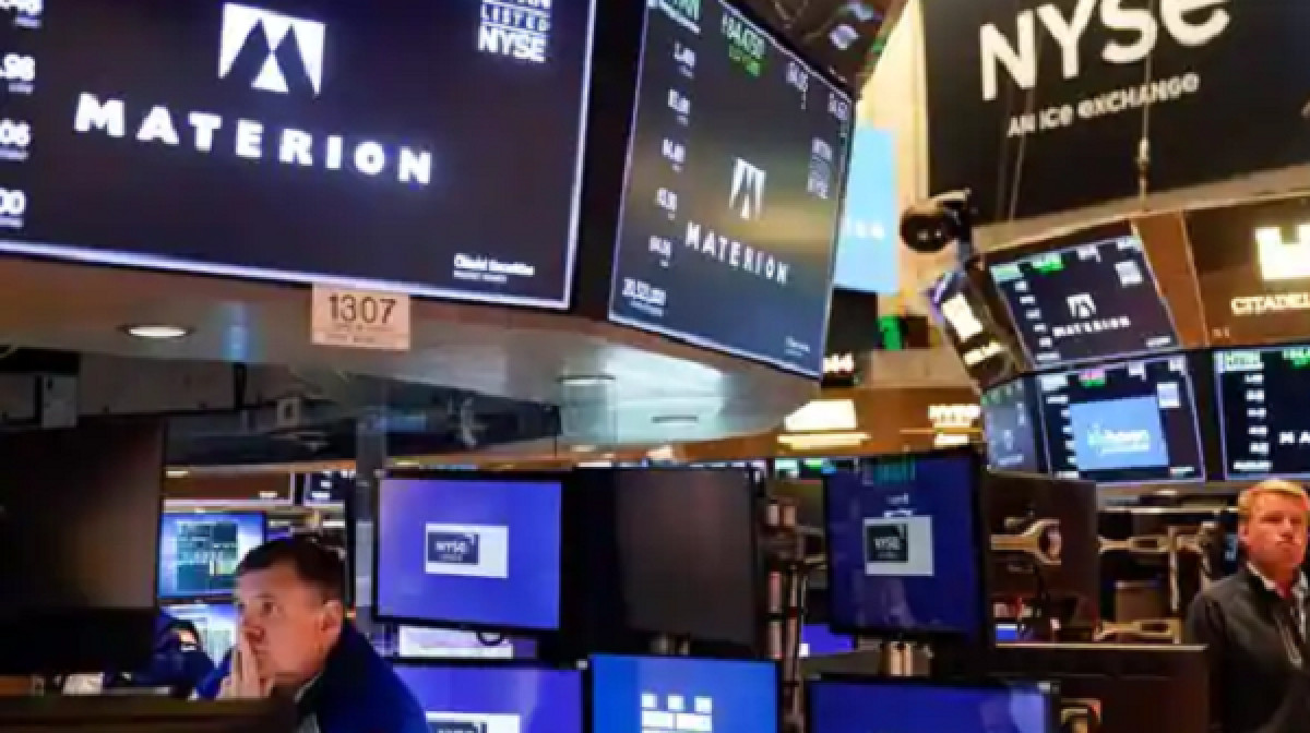 Wall Street: Συνεχίζεται η «κατρακύλα» που προκάλεσε ο Πάουελ