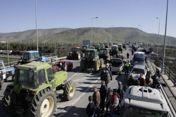 Ενισχύουν τις κινητοποιήσεις τους οι αγρότες - Σύσκεψη στο Μέγαρο Μαξίμου