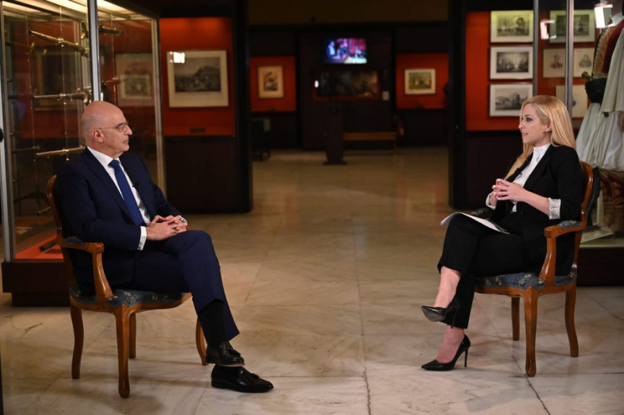 Δένδιας: Πωλητήριο σε τύπους μαχητικών αεροσκαφών-Τι είπε για στράτευση γυναικών