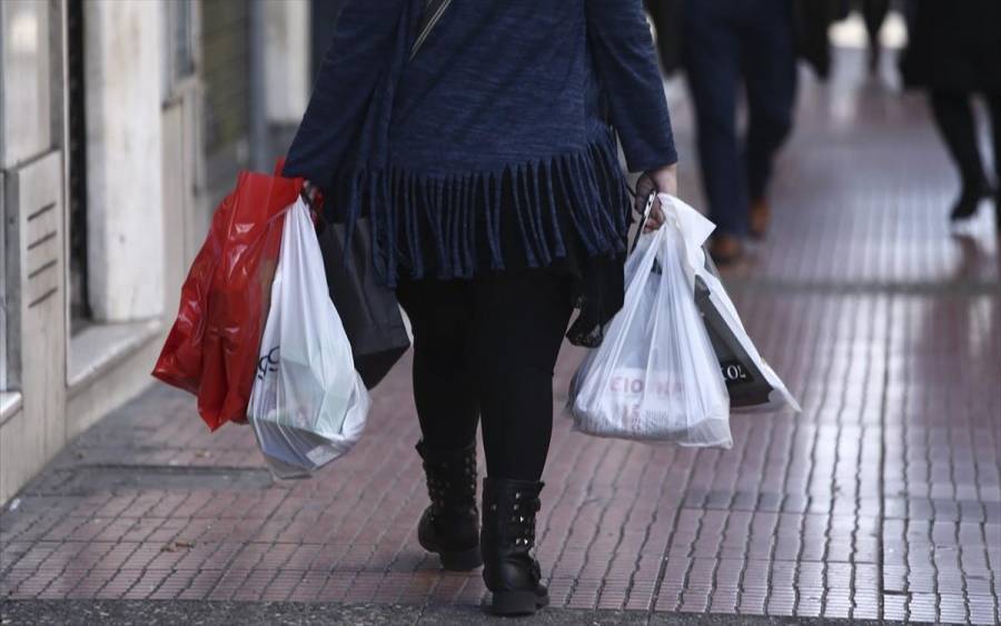 ΙΕΛΚΑ: Μειωμένη κατά 98,6% η χρήση πλαστικής σακούλας το 2019