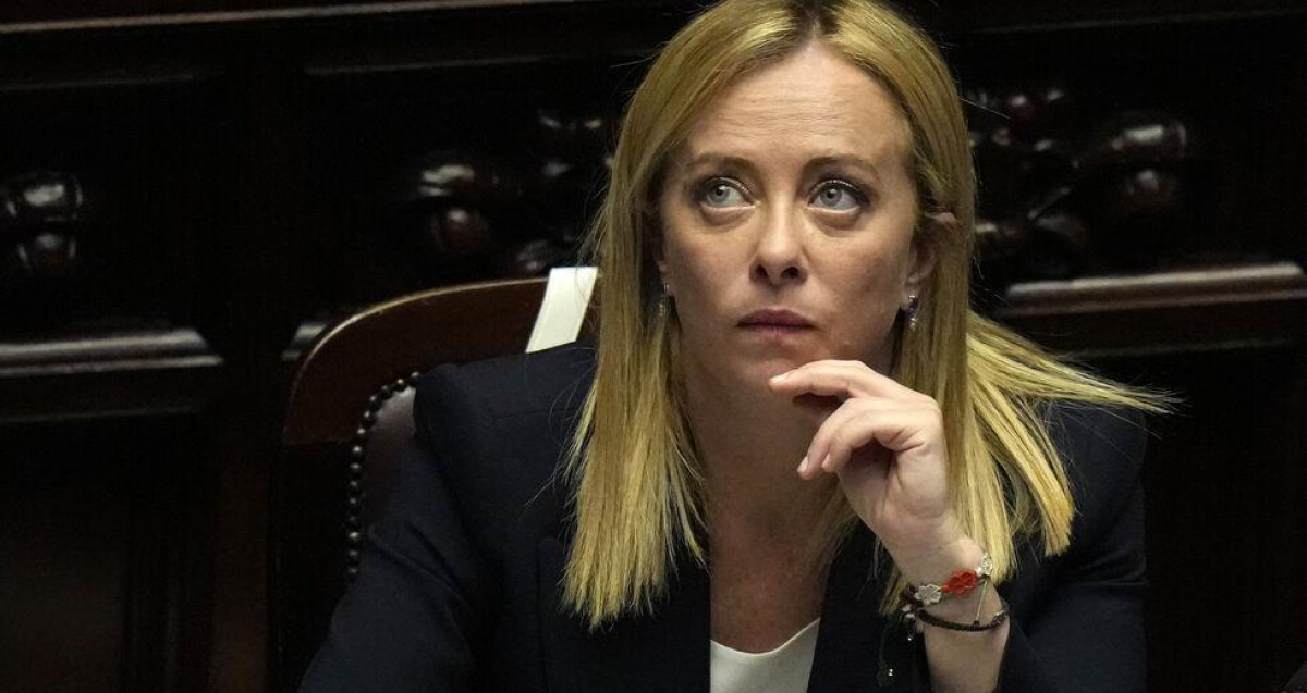 Μελόνι για Τέμπη: Θλίψη για το τρομερό σιδηροδρομικό ατύχημα