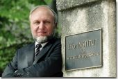 Ifo: "Η Ελλάδα δεν πρόκειται να γίνει ανταγωνιστική εντός ευρώ"