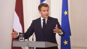 Μακρόν: Αδιαπραγμάτευτη η αλληλεγγύη απέναντι στην Ελλάδα και την Κύπρο