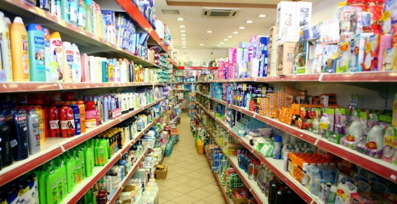 Μειώνεται ο όγκος πωλήσεων των σούπερ μάρκετ