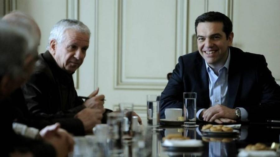 Συντάξεις, εργασία και μία στροφή… 360 μοιρών