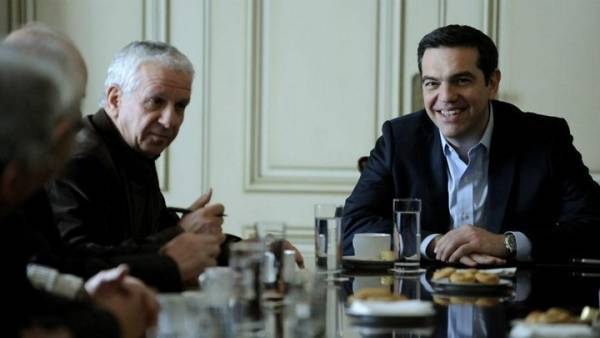 Συντάξεις, εργασία και μία στροφή… 360 μοιρών