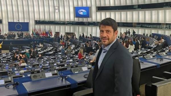 Γεωργούλης: Ανάγκη για προστασία της παραγωγής τσίπουρου