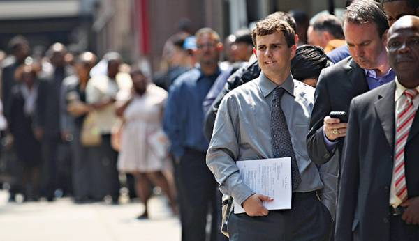ΗΠΑ: Υποχώρησαν περισσότερο απ'το αναμενόμενο οι νέες αιτήσεις επιδόματος ανεργίας