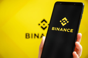 Στην Ελλάδα η ευρωπαϊκή έδρα της Binance: Yπέβαλε αίτημα στην Επιτροπή Κεφαλαιαγοράς