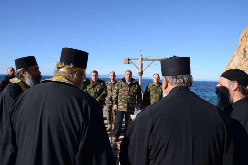 Επίσκεψη Καμμένου στο Άγιον Όρος (photos)
