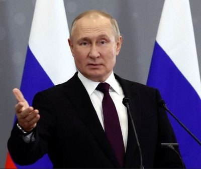 Ο Πούτιν κηρύσσει στρατιωτικό νόμο στις προσαρτημένες περιοχές