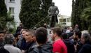 Ελεύθεροι οι δράστες που επιχείρησαν να ρίξουν το άγαλμα Τρούμαν