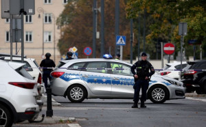 Πολωνία: Άνδρας απειλούσε να πυροδοτήσει βόμβα σε πλατεία της Βαρσοβίας