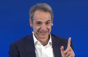 Μητσοτάκης από Κρήτη: Κάποιοι θέλουν μας επιστρέψουν στο 1980, εμείς βλέπουμε το 2030