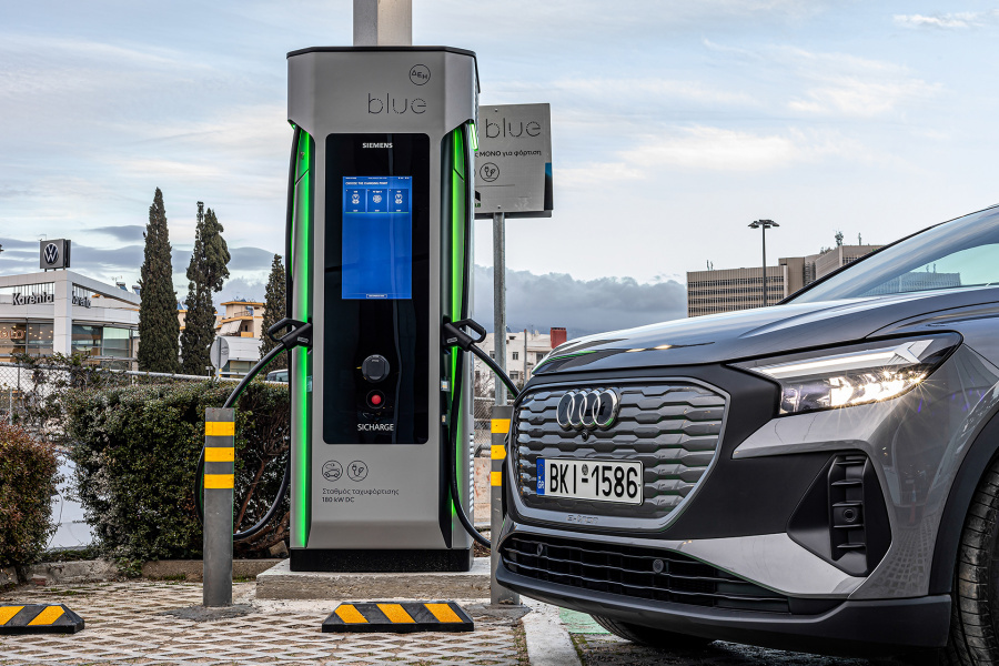 Πέντε υπερφορτιστές στην Ελλάδα από την Kosmocar-Audi