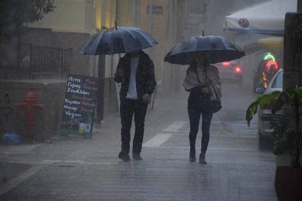 Σε κλοιό κακοκαιρίας η χώρα τα επόμενα 24ωρα