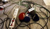 Σήμερα η τριμερής για τη... διάσωση του αγγελιόσημου