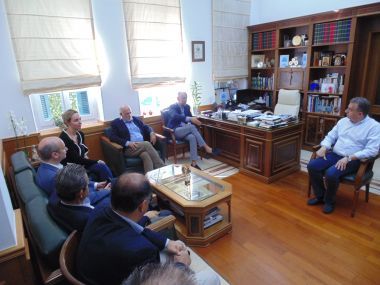 ΣΕΤΕ: Υποδομές, φόροι κι Airbnb τα βασικά προβλήματα του τουρισμού στην Κρήτη
