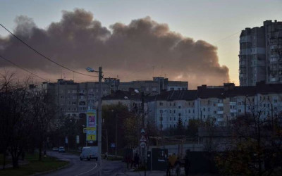 Η Ρωσία έριξε 100 πυραύλους στο Κίεβο-Πλήγμα στις ειρηνευτικές προσπάθειες