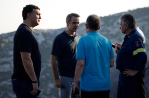 «Αυτοψία» Μητσοτάκη στην Πάρνηθα-Διεύρυνση των αντιπυρικών ζωνών και μέτρα προστασίας