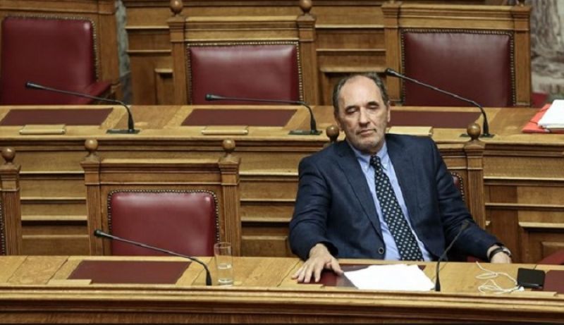 Φωτιές ανάβει στη Βουλή το θέμα Σταθάκη