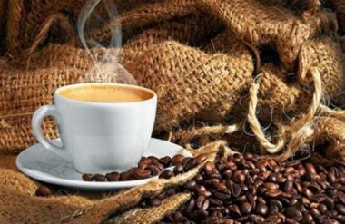 Ο παράνομος ελληνικός καφές «ξυπνά» τους λαθρεμπόρους