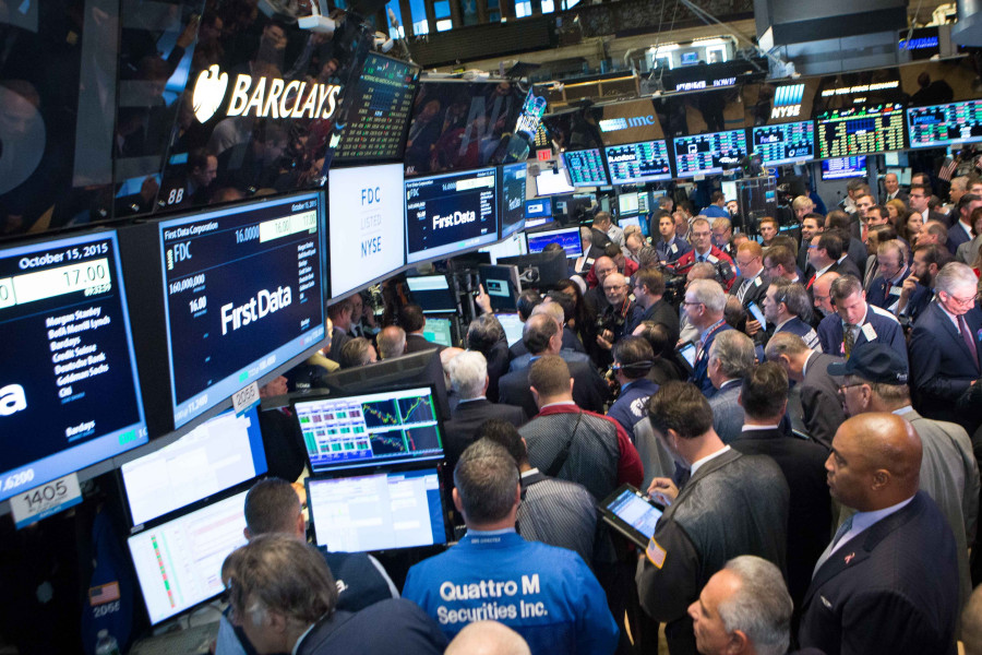 Ανάκαμψη στη Wall Street μετά τα στοιχεία για το λιανεμπόριο