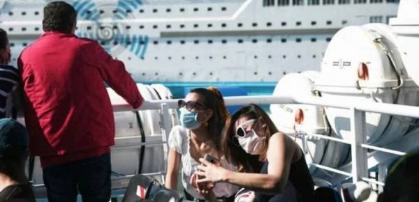 Σε ισχύ η υποχρεωτική χρήση μάσκας στους εξωτερικούς χώρους πλοίων
