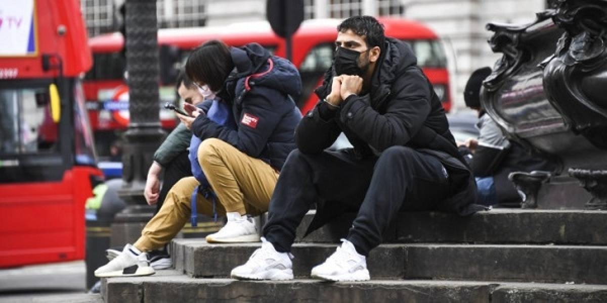 Βρετανία: Τα επιβεβαιωμένα κρούσματα ξεπέρασαν το ένα εκατομμύριο