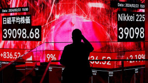 Ασιατικές αγορές: Ράλι ελέω Τραμπ – Ο Nikkei έσπασε το φράγμα των 50.000 μονάδων