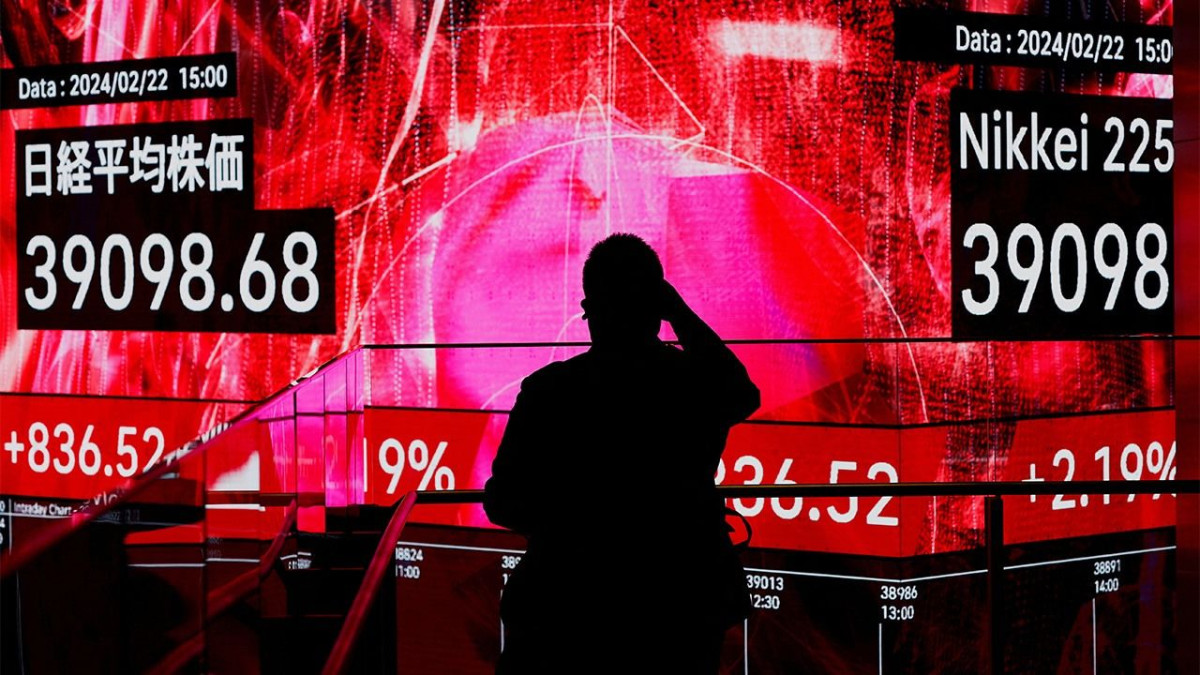 Ασιατικές αγορές: Ράλι ελέω Τραμπ – Ο Nikkei έσπασε το φράγμα των 50.000 μονάδων
