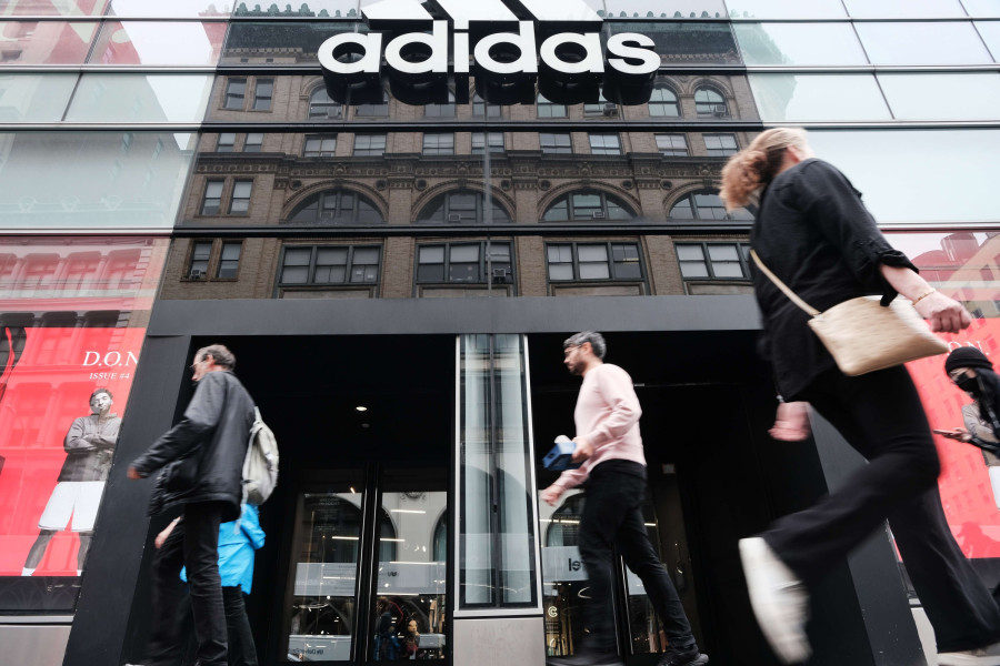 Adidas: Προειδοποιεί για μεγάλο «πλήγμα» στα κέρδη