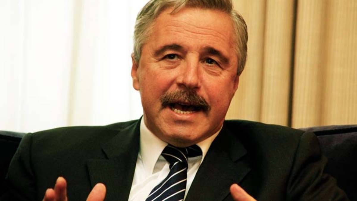 Μανιάτης για Ύδρα: Είναι ανίκανοι, να φύγουν