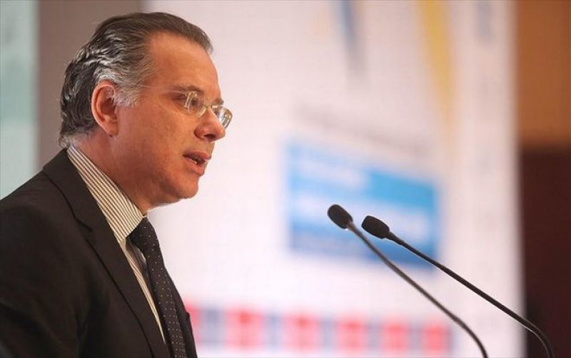Άμεση κατάργηση της διάταξης για τις offshore ζητά ο Κουμουτσάκος
