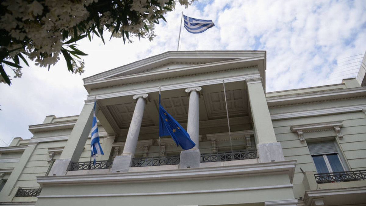 ΥΠΕΞ: Χαιρετίζει την επίτευξη ειρηνευτικής συμφωνίας ΗΠΑ-Ιράν