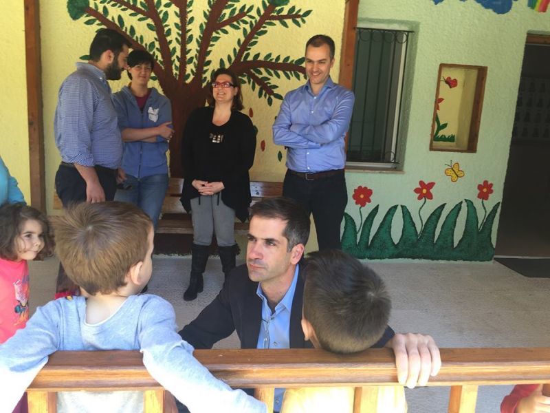Μπακογιάννης: Έκτακτο οικονομικό βοήθημα για τα παιδιά της Α’ Δημοτικού