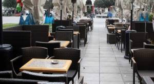 Η τροπολογία για τραπεζοκαθίσματα σε κοινόχρηστους χώρους