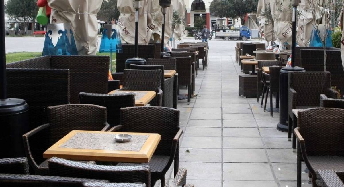 Η τροπολογία για τραπεζοκαθίσματα σε κοινόχρηστους χώρους