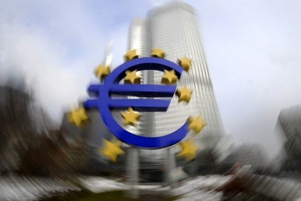 Αρνητικά επιτόκια και τράπεζες: Καταστροφικός συνδυασμός