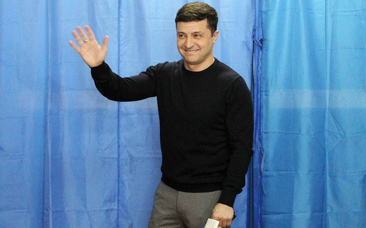 Ουκρανία: Μεγάλη νίκη Ζελένσκι στον πρώτο γύρο των εκλογών