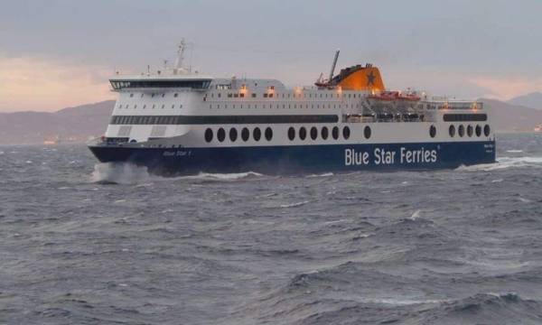 Ρόδος: Αδύνατος ο ελλιμενισμός του «Blue Star 2» λόγω ανέμων