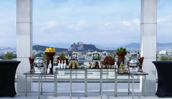Brunch με θέα στο Μαραθώνιο και χαλάρωση μετά τον αγώνα